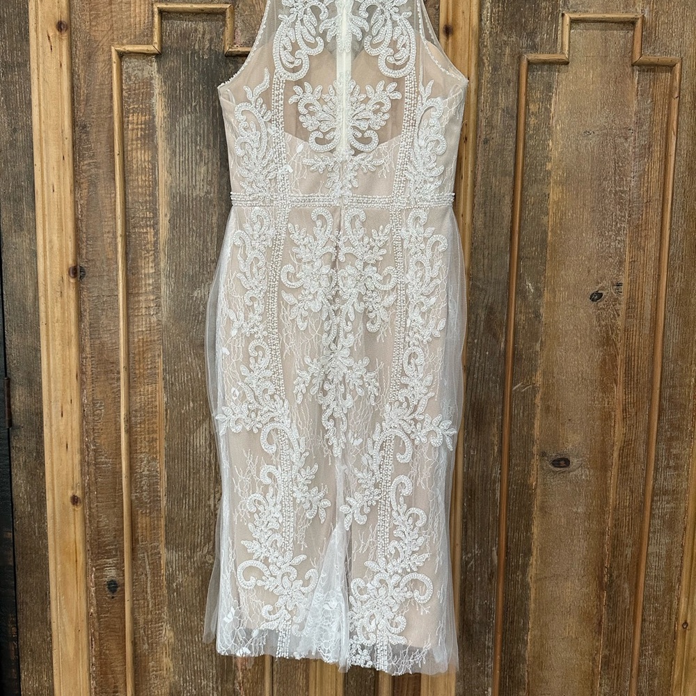 Knee length, cream & white beard & sequin dress. - Picture 2 of 5